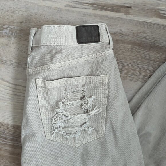 American Eagle Ripped Mom Jean - Picture 6 of 7